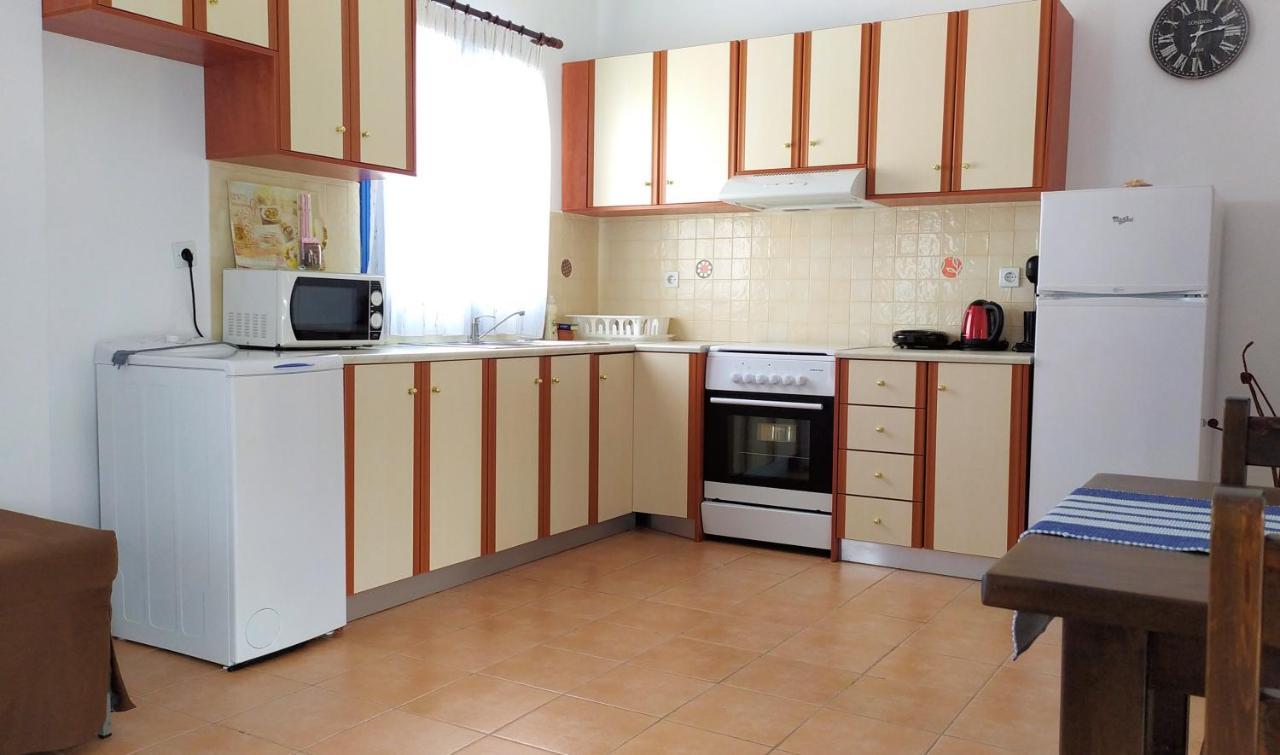 Ioli Apartments Alopronia Extérieur photo