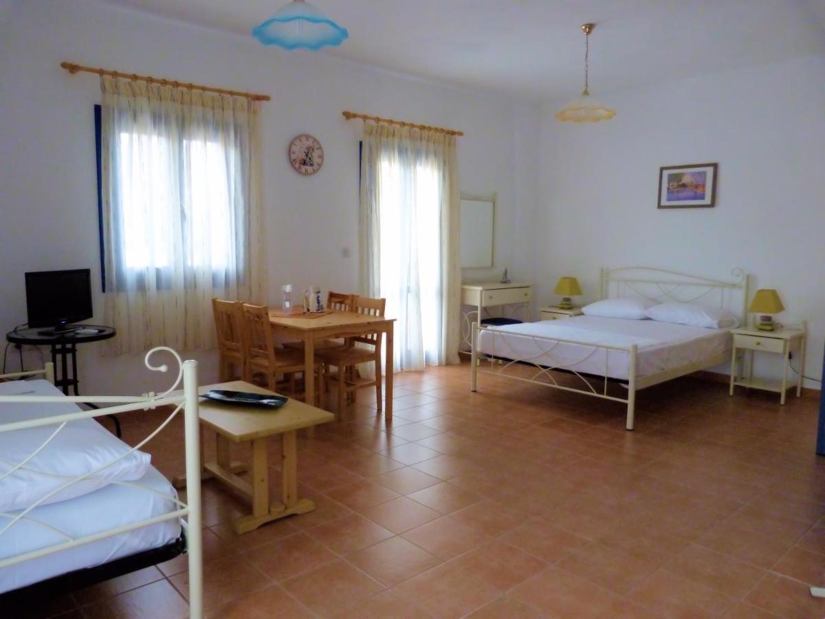 Ioli Apartments Alopronia Extérieur photo