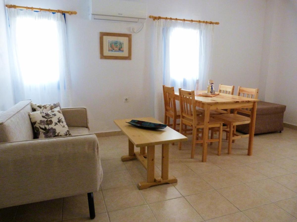Ioli Apartments Alopronia Extérieur photo