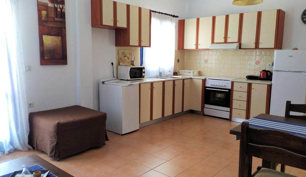 Ioli Apartments Alopronia Extérieur photo