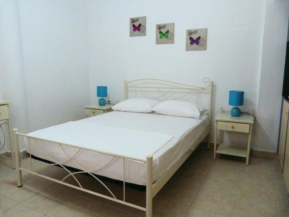 Ioli Apartments Alopronia Extérieur photo